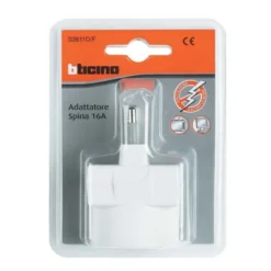 Adattatore 10a con salvafulmine, spina da 10a, presa da 10a e presa schuko, colore bianco