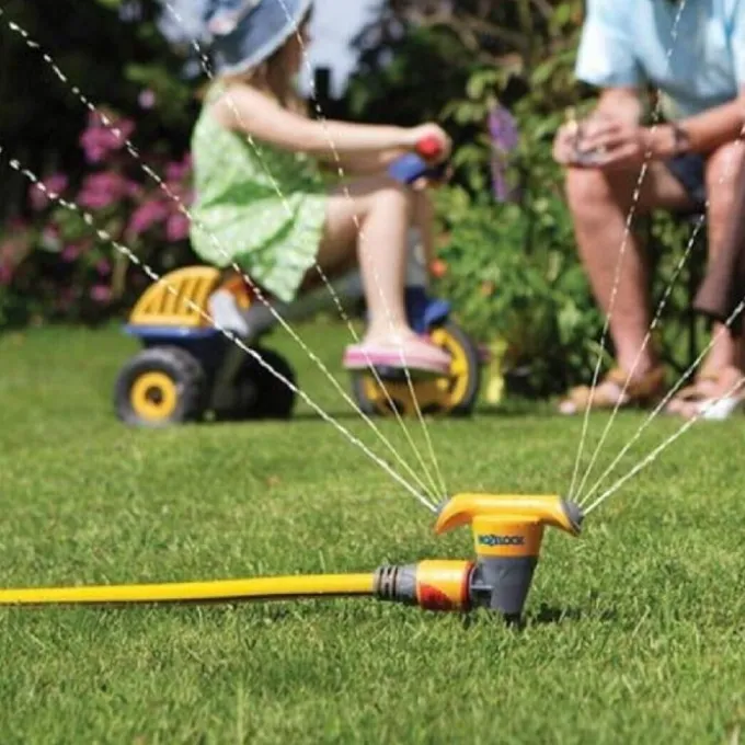 Hozelock Irrigatore rotante, per l'innaffiamento di prati e aiuole