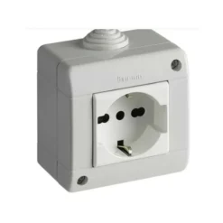 Presa schuko bipasso IP40 2 moduli